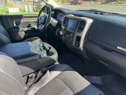 Used 2018 RAM 1500 Laramie image 7