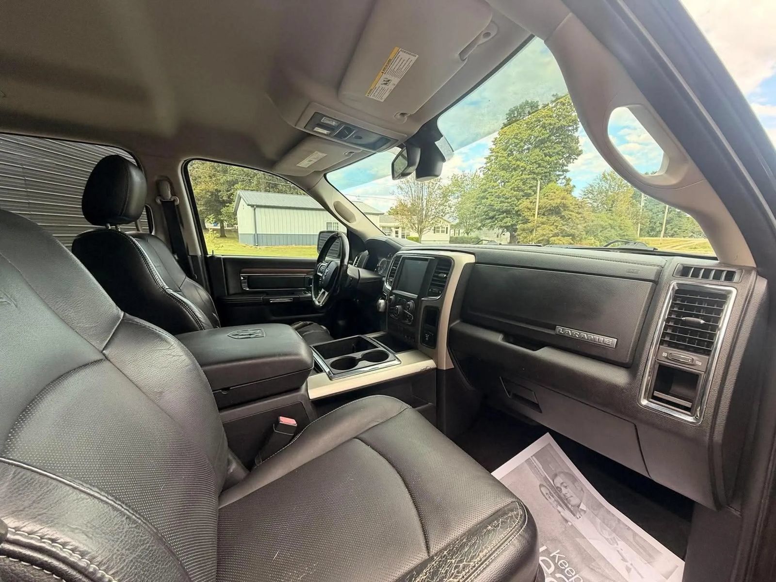 Used 2014 RAM 1500 Laramie w/ Convenience Group AWD/4WD image 10