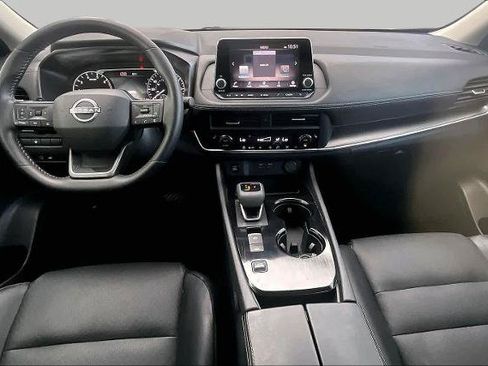 Certified 2026 Nissan Rogue SV w/ SV Premium Package FWD image 16
