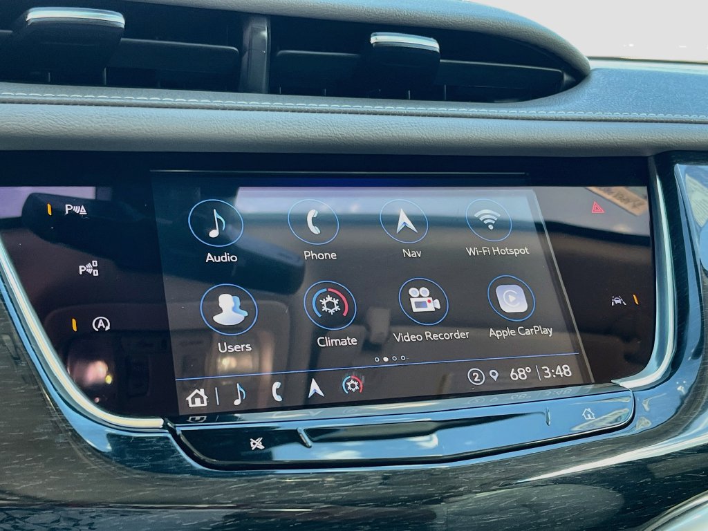 Used 2023 Cadillac XT6 Premium Luxury w/ Technology Package AWD/4WD image 15