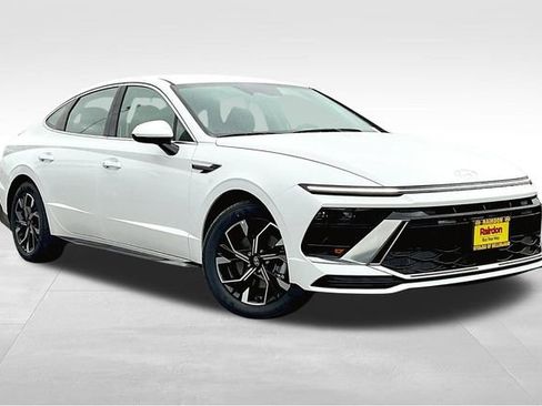 New 2025 Hyundai Sonata SEL image 1