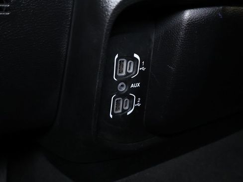 Used 2020 RAM 1500 Laramie image 36