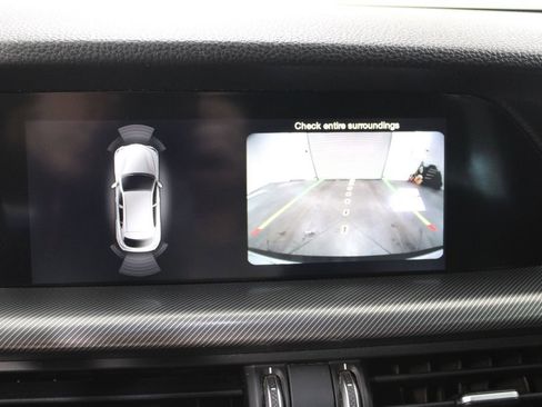 Used 2018 Alfa Romeo Stelvio Ti Sport image 32