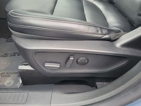 Used 2025 Ford Escape Platinum image 11