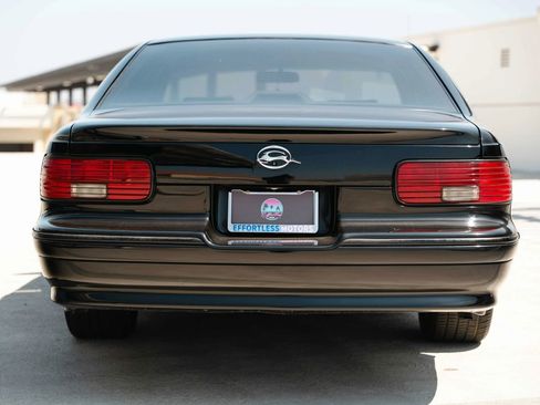 Used 1996 Chevrolet Impala SS image 17