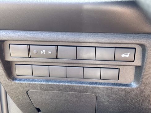 New 2025 Mitsubishi Outlander SEL image 30