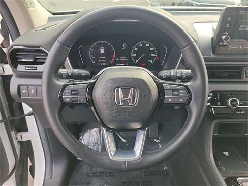 Certified 2024 Honda Pilot Touring image 24