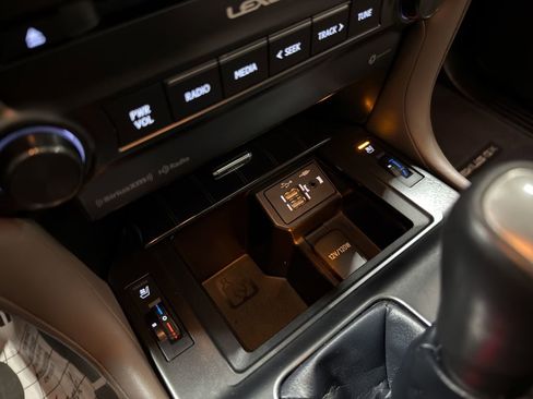 Used 2023 Lexus GX 460 Premium w/ Premium Package image 37