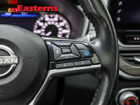 Used 2024 Nissan Altima 2.5 SV w/ SV Premium Package AWD/4WD image 16