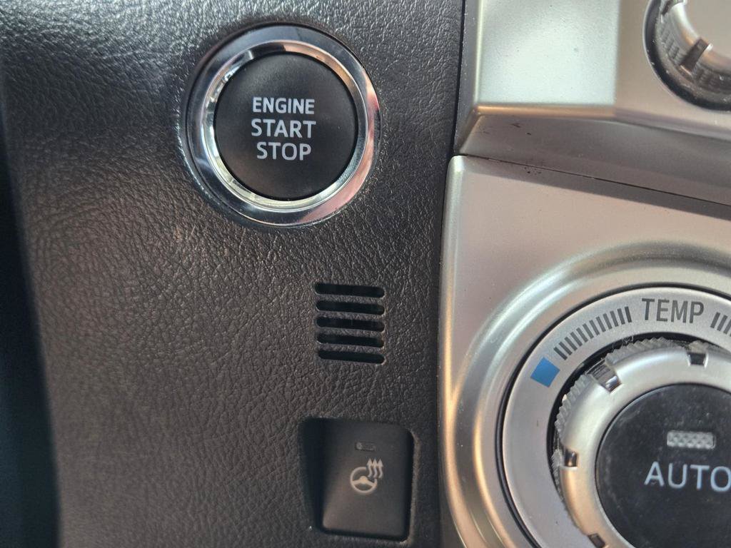 Used 2023 Toyota 4Runner Limited AWD/4WD image 29