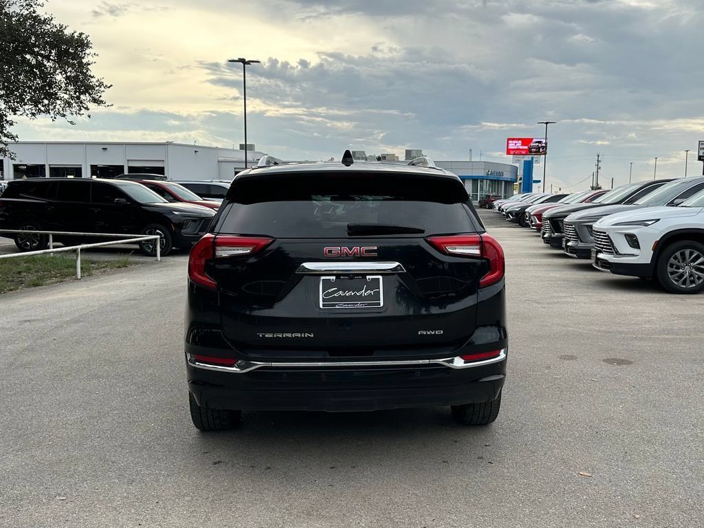 Used 2023 GMC Terrain Denali w/ LPO, Floor Liner Package AWD/4WD image 6