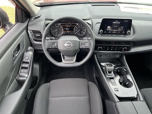 New 2026 Nissan Rogue S image 9