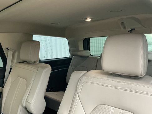 Used 2023 Ford Expedition Limited AWD/4WD image 20