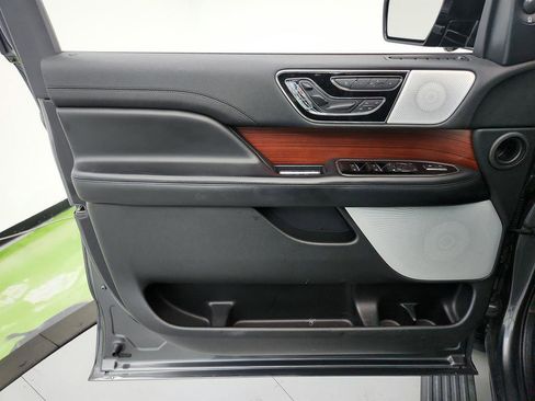 Used 2021 Lincoln Navigator L Reserve w/ Luxury Package image 24