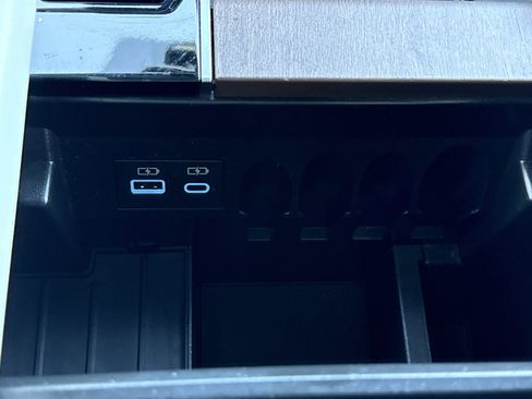 Used 2023 Toyota Tundra Capstone image 36