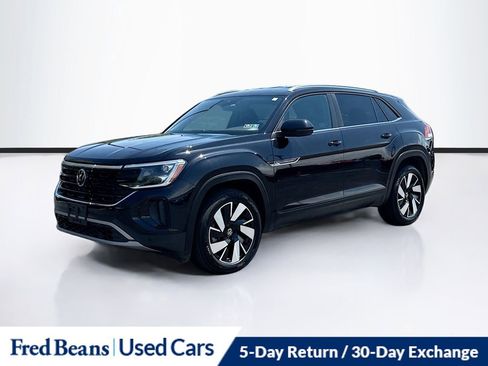 Used 2025 Volkswagen Atlas Cross Sport SE AWD/4WD image 3