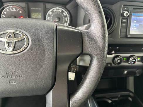 Used 2017 Toyota Tacoma 2WD Double Cab image 16