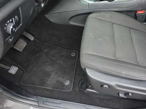 Used 2021 Jeep Grand Cherokee Laredo image 16