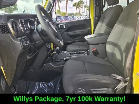 Used 2023 Jeep Gladiator Sport AWD/4WD image 13