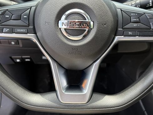 Used 2021 Nissan Kicks S FWD image 18