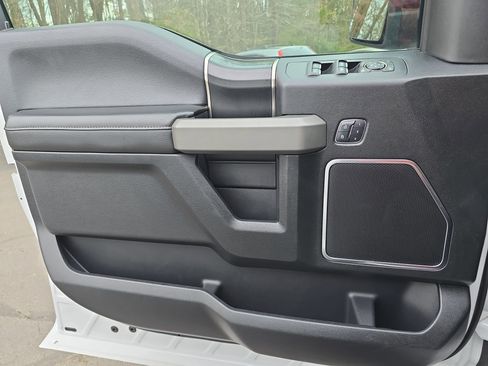 Used 2018 Ford F150 Raptor w/ Equipment Group 802A Luxury image 26