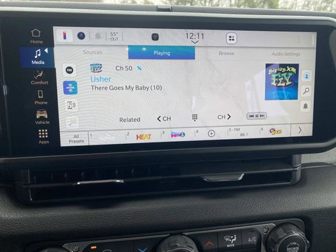 New 2026 Jeep Gladiator Sport image 12