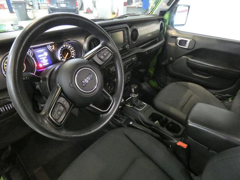 Used 2019 Jeep Wrangler Unlimited Sport AWD/4WD image 8