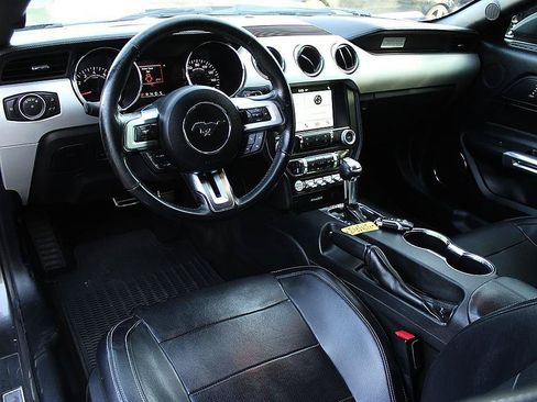 Used 2016 Ford Mustang Premium RWD image 9