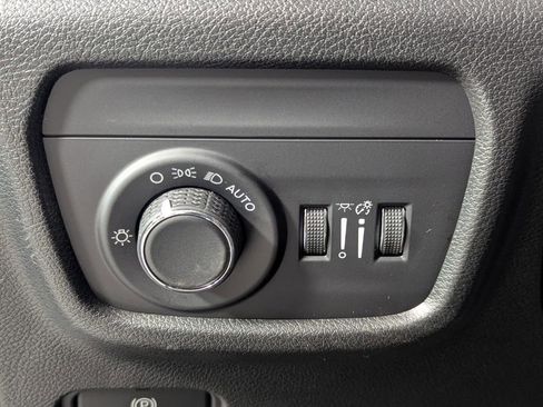New 2026 Jeep Grand Cherokee Altitude RWD image 15