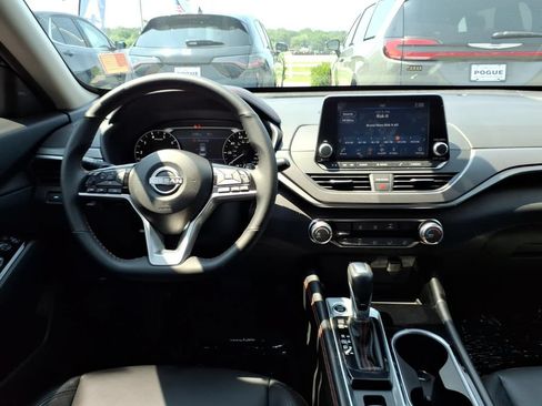 Used 2025 Nissan Altima 2.5 SR AWD/4WD image 20