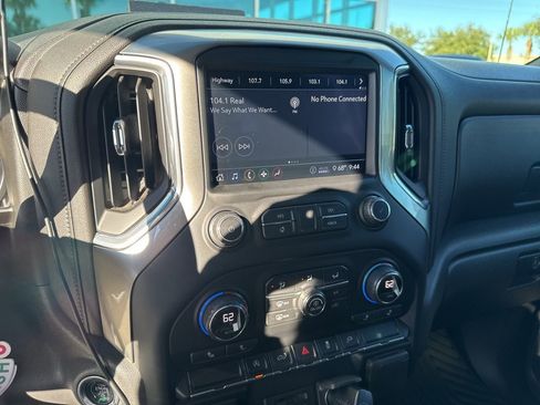 Used 2020 Chevrolet Silverado 1500 LT w/ All-Star Edition image 3