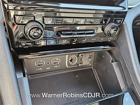 New 2025 Jeep Grand Cherokee Altitude image 20