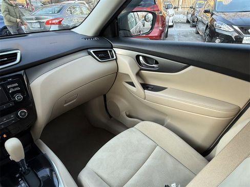 Used 2015 Nissan Rogue S image 13