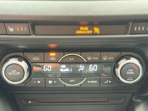 Used 2014 MAZDA MAZDA3 i Grand Touring FWD image 18