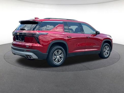 Used 2024 Chevrolet Traverse LT FWD image 6