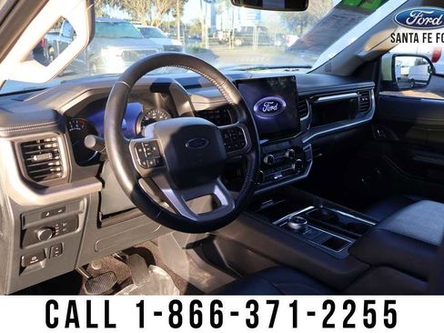 Used 2022 Ford Expedition Max XLT image 9