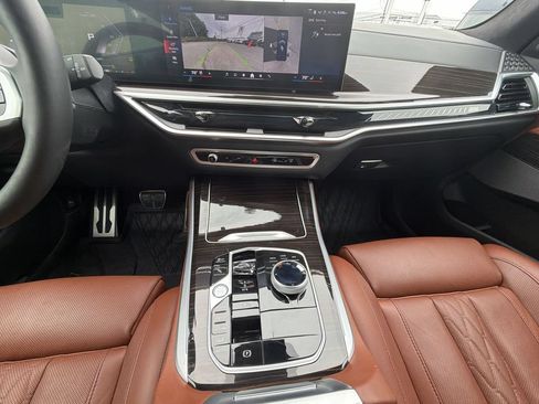 Used 2025 BMW X5 M60i AWD/4WD image 24