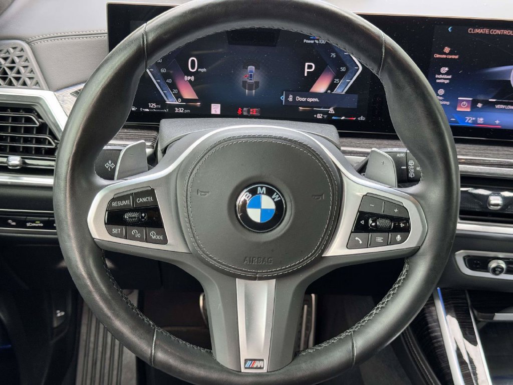 Used 2025 BMW X7 xDrive40i w/ M Sport Package AWD/4WD image 10