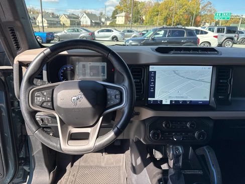 Used 2022 Ford Bronco Wildtrak image 19