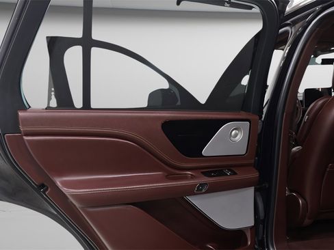 Used 2023 Lincoln Aviator Black Label image 25