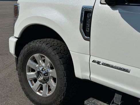 Used 2021 Ford F250 Platinum image 9