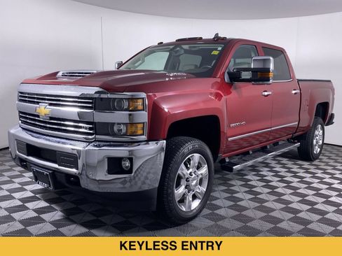 Used 2019 Chevrolet Silverado 2500 LTZ w/ Duramax Plus Package AWD/4WD image 17