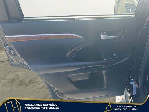 Used 2018 Toyota Highlander Limited Platinum AWD/4WD image 24