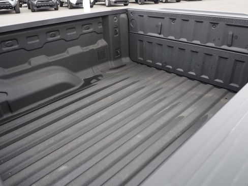 Used 2025 Chevrolet Colorado Trail Boss image 15