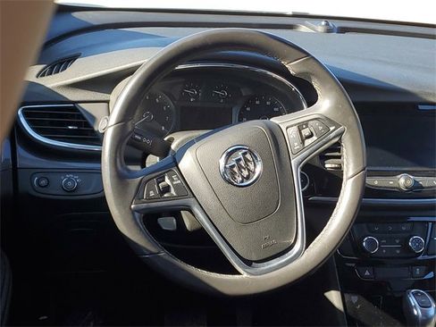 Used 2022 Buick Encore Preferred image 10