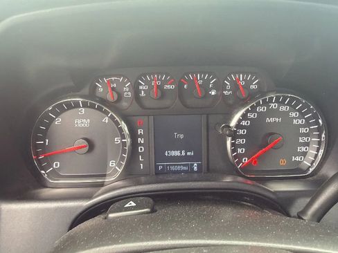 Used 2018 Chevrolet Silverado 2500 W/T w/ Snow Plow Prep Package image 17