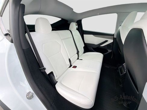 Used 2026 Tesla Model Y Long Range AWD/4WD image 34