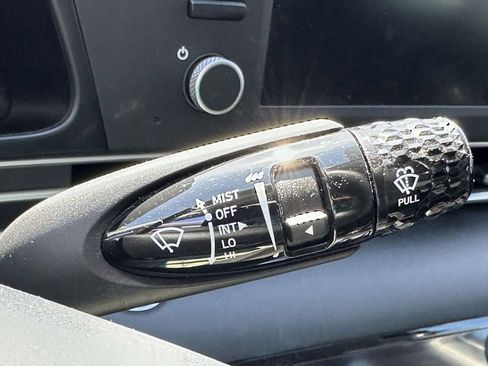 Used 2022 Hyundai Elantra SEL FWD image 27