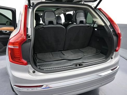 Used 2024 Volvo XC90 B6 Plus AWD/4WD image 17