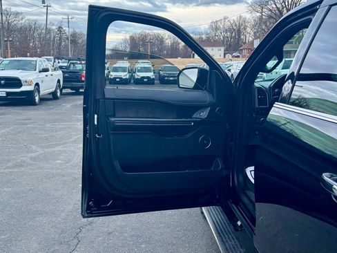 Used 2020 Ford Expedition Max Limited image 13